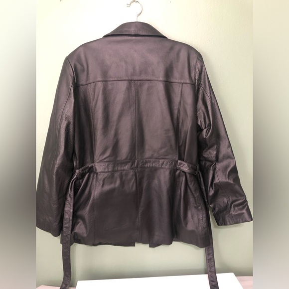 Leather jacket - Picture 2 of 3